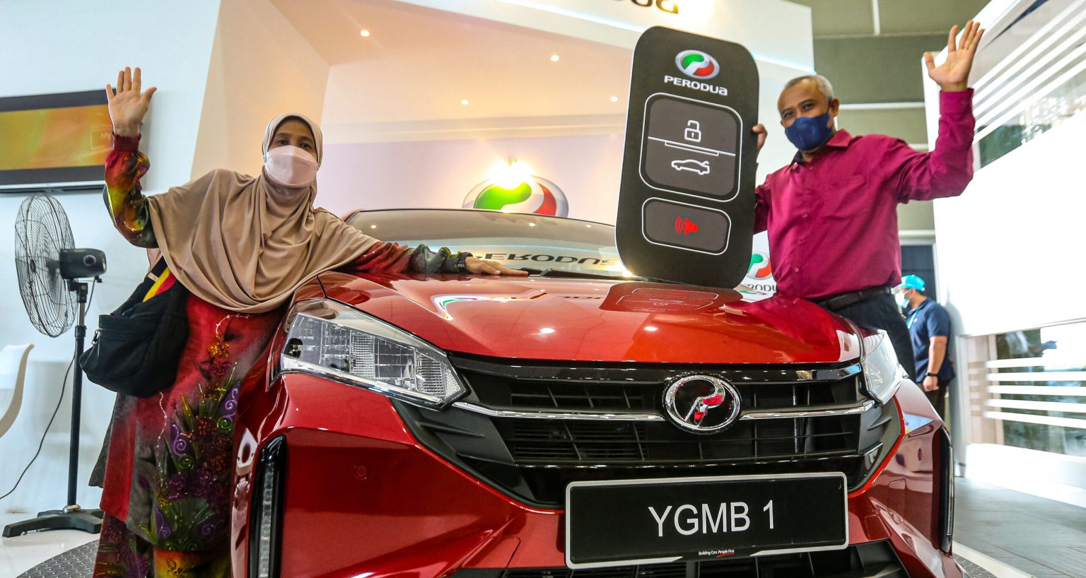 GURU SK CHEMBONG MENANG KERETA MYVI DI FGM 2022