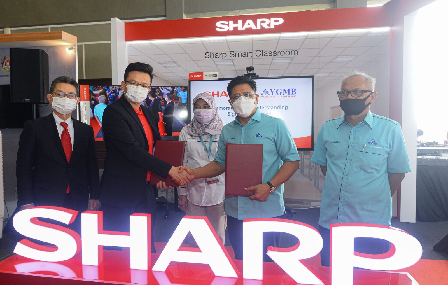 SHARP MALAYSIA DAN YGMB JALIN KERJASAMA LONJAKKAN BIDANG PENDIDIKAN