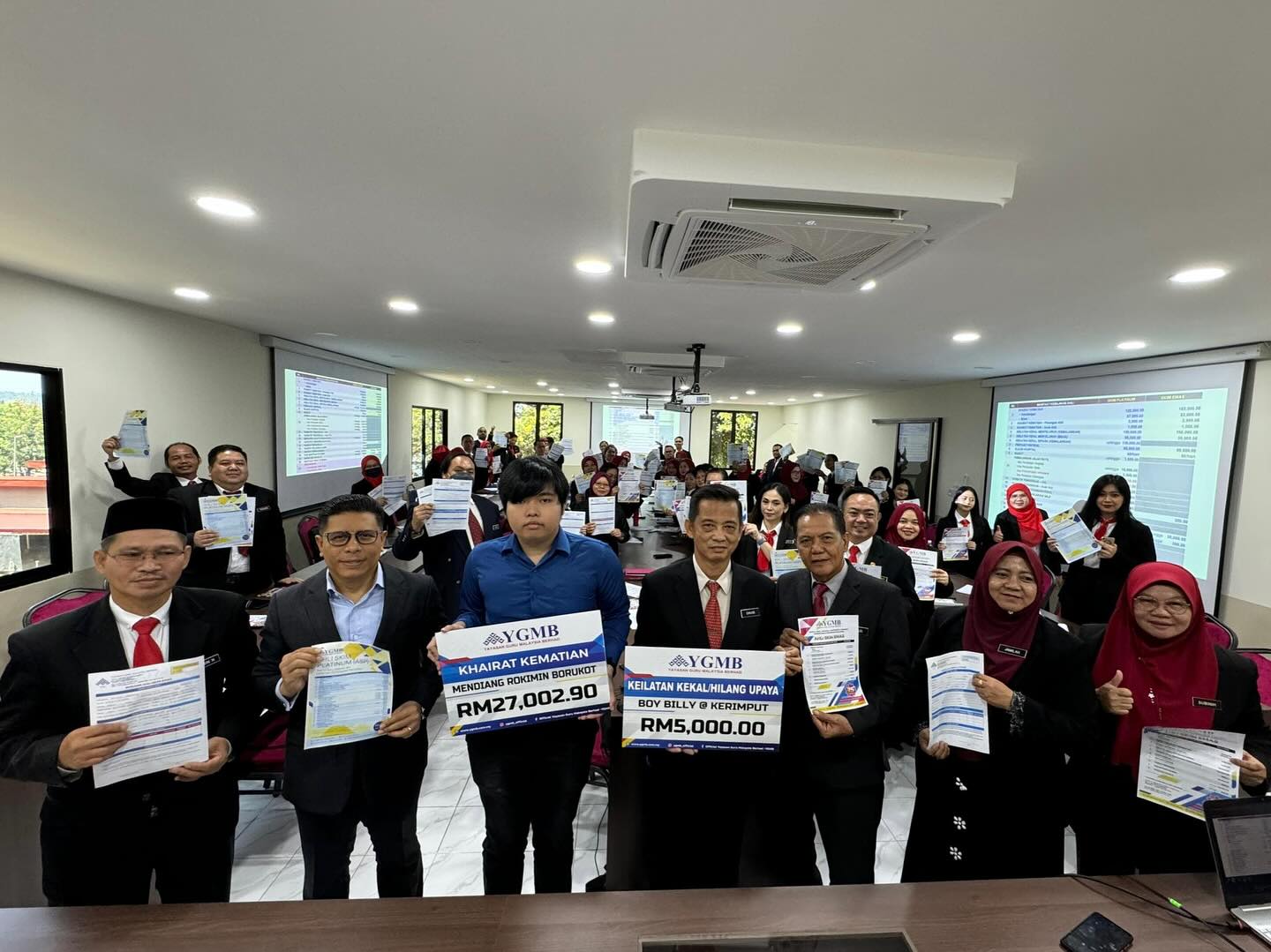 “HILANG SEPARUH JIWA SAYA” – GURU HILANG UPAYA PENGLIHATAN, TUNGGU BERSARA