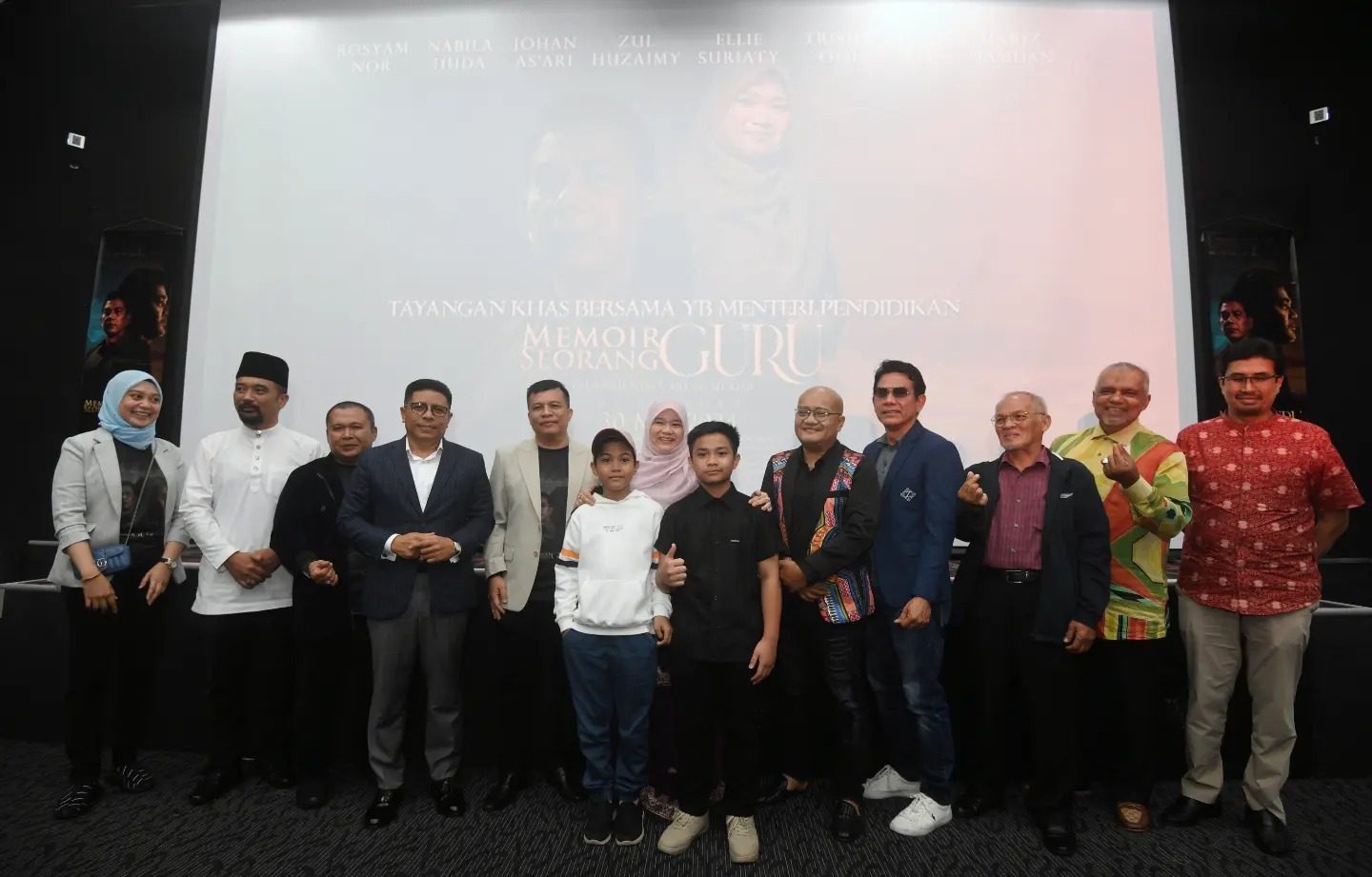FADHLINA SIDEK GALAK ORANG RAMAI TONTON FILEM MEMOIR SEORANG GURU
